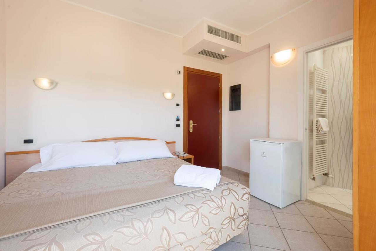 Hotel Residence Imperial Misano Adriatico Eksteriør bilde